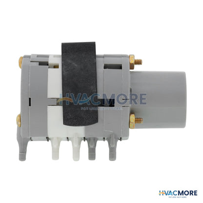 Honeywell Pneumatic DPDT Relay (switching between 13-17 PSI) RP670B1017
